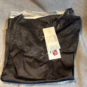 Elegant Black Lace Chemise